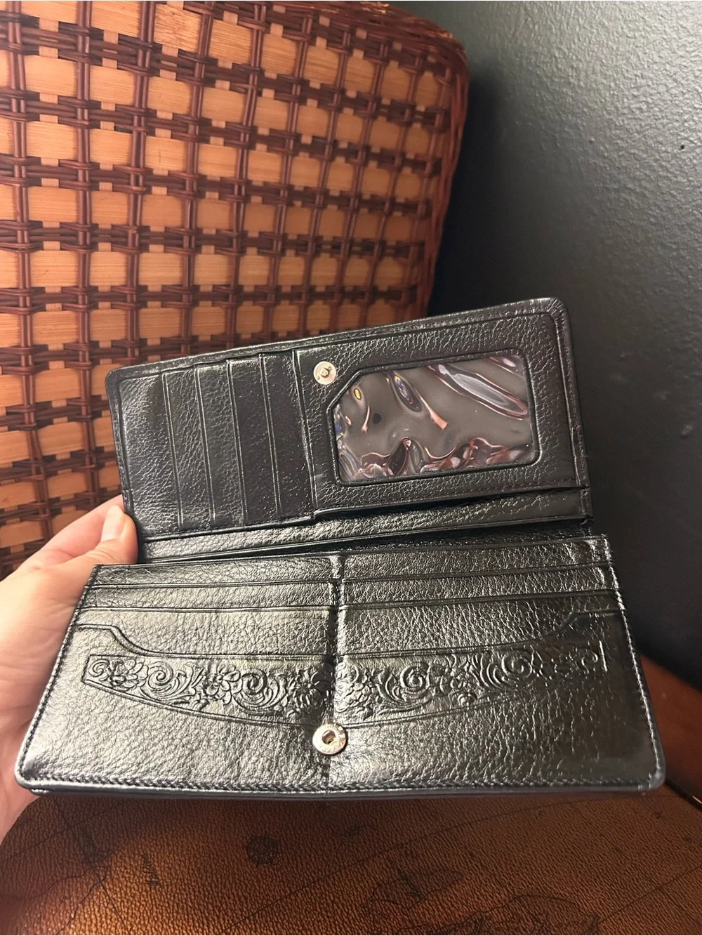 vintage Brighton croc-embossed black leather crossbody wallet - Picture 10 of 16
